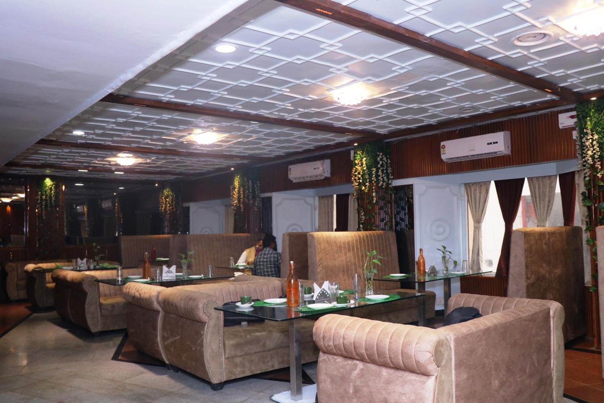 Hotel Samrat International Patna  Zewnętrze zdjęcie
