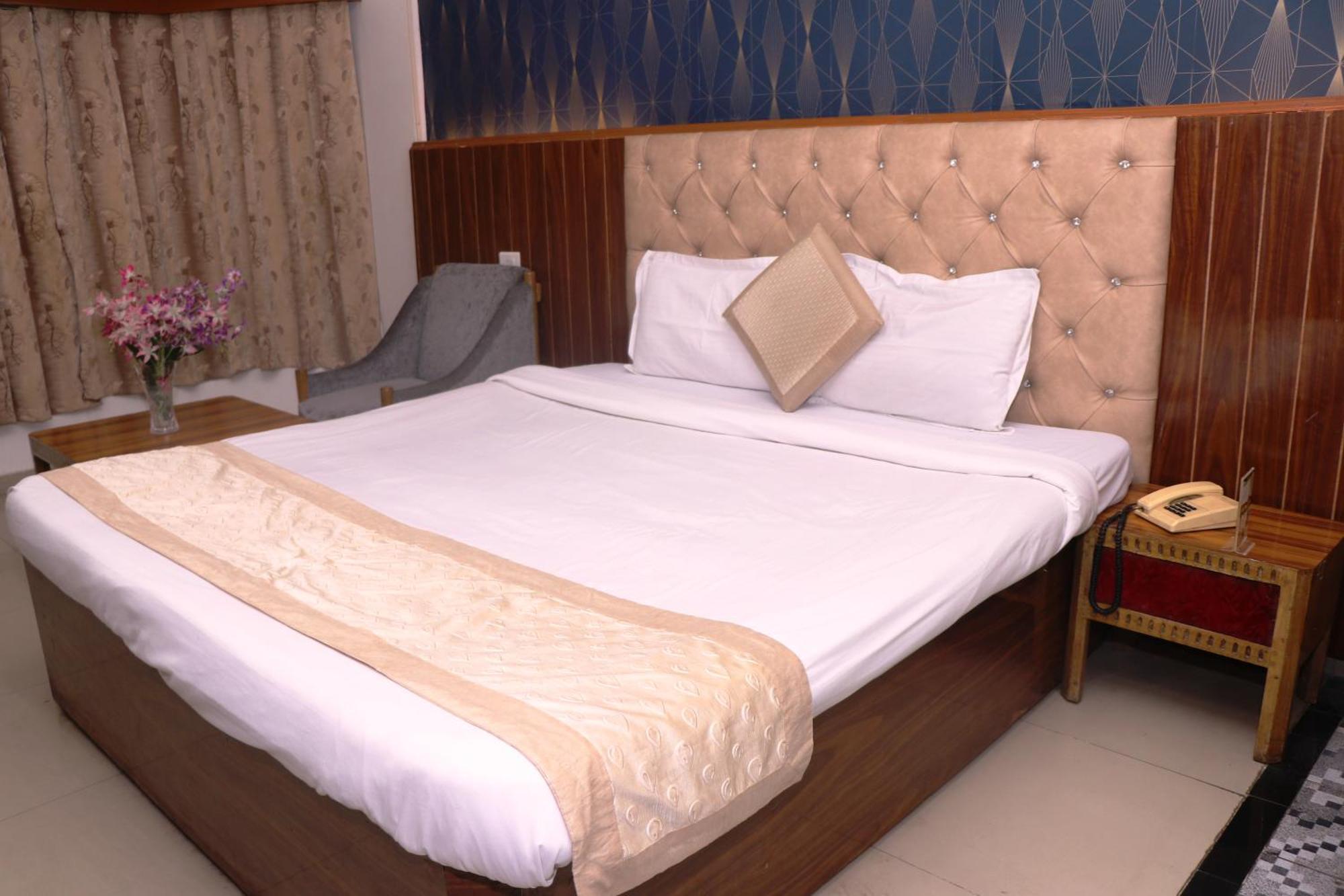 Hotel Samrat International Patna  Zewnętrze zdjęcie