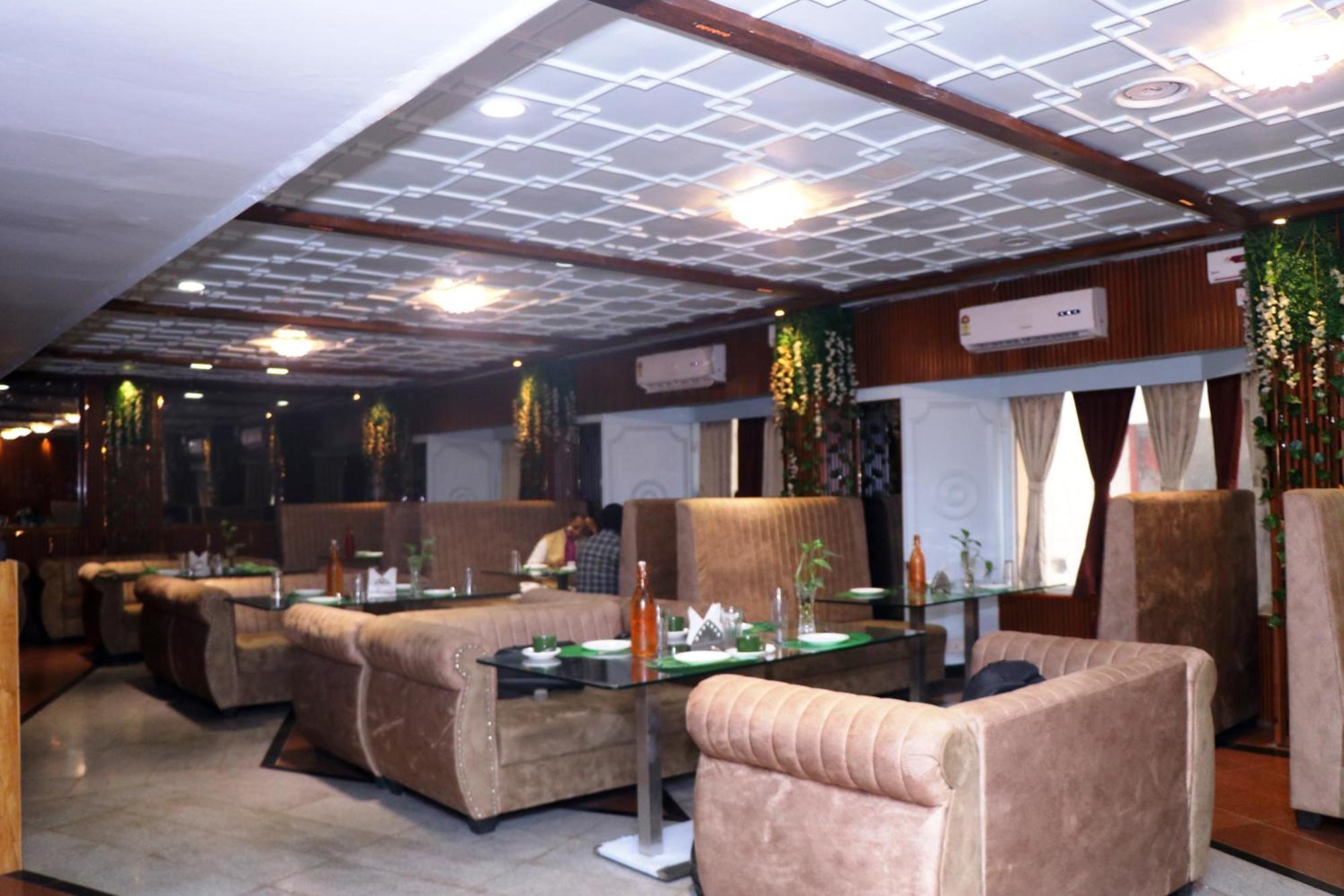 Hotel Samrat International Patna  Zewnętrze zdjęcie