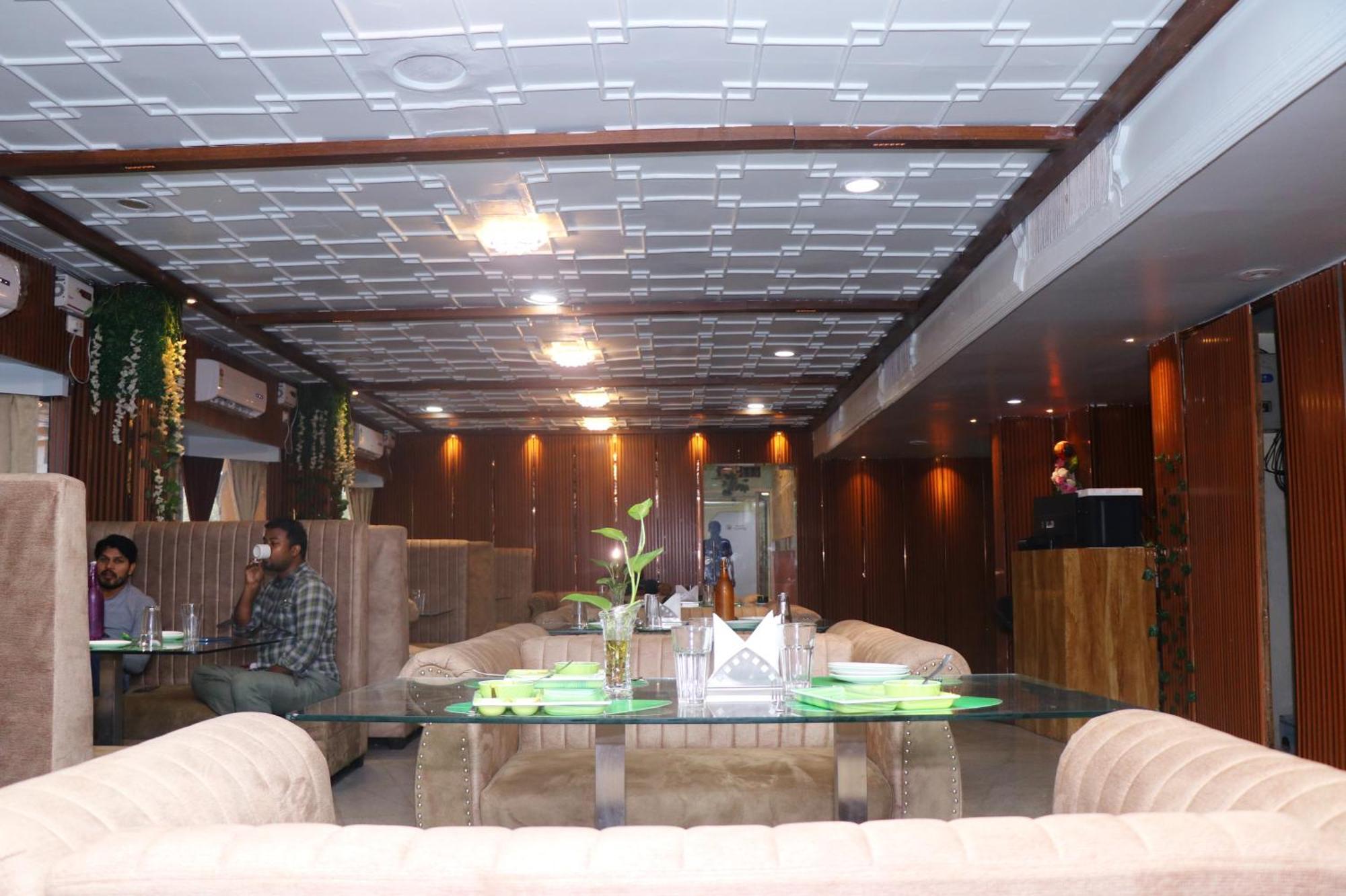 Hotel Samrat International Patna  Zewnętrze zdjęcie